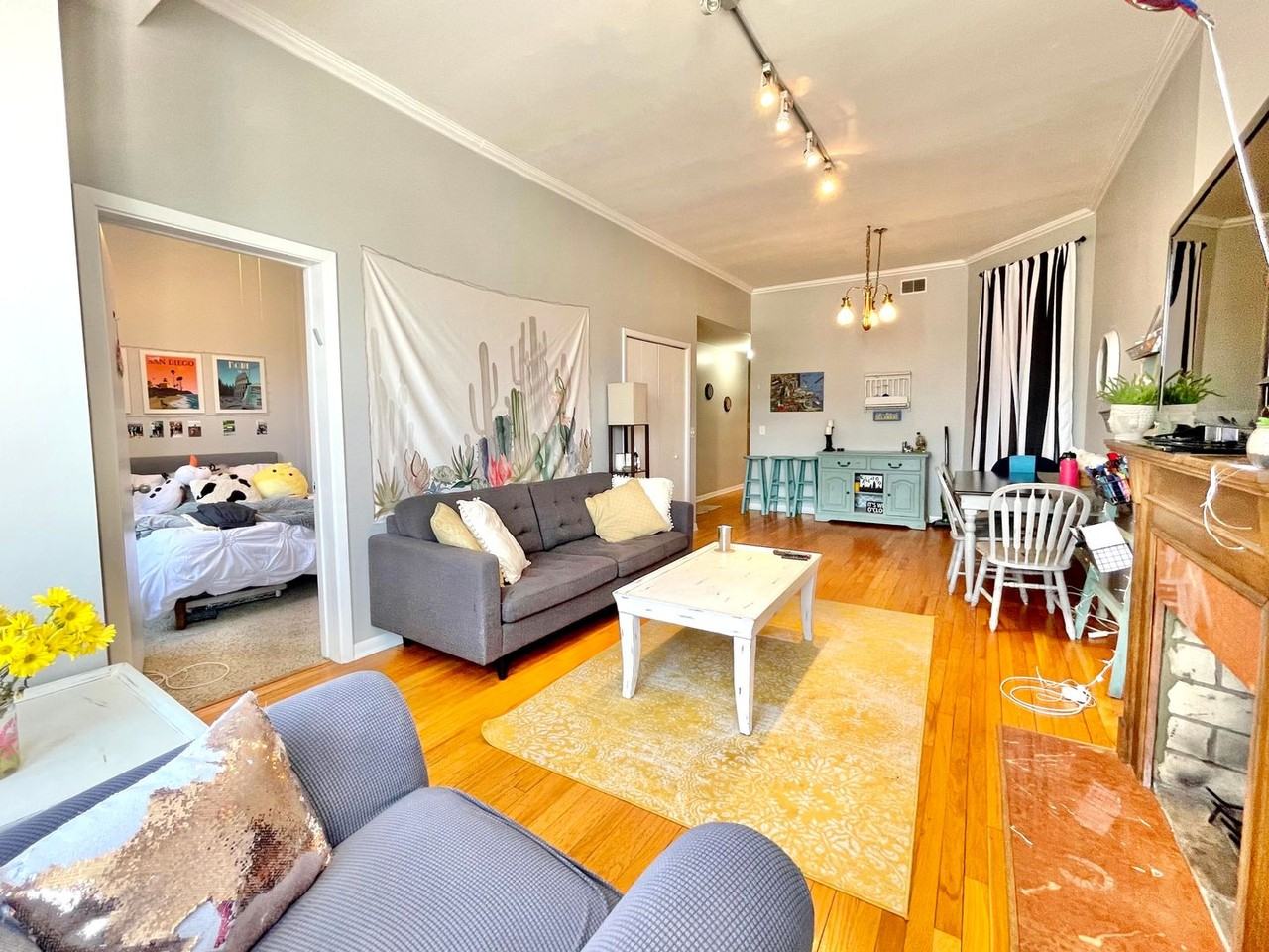 2151 N Southport Ave - Photo 6 of 15