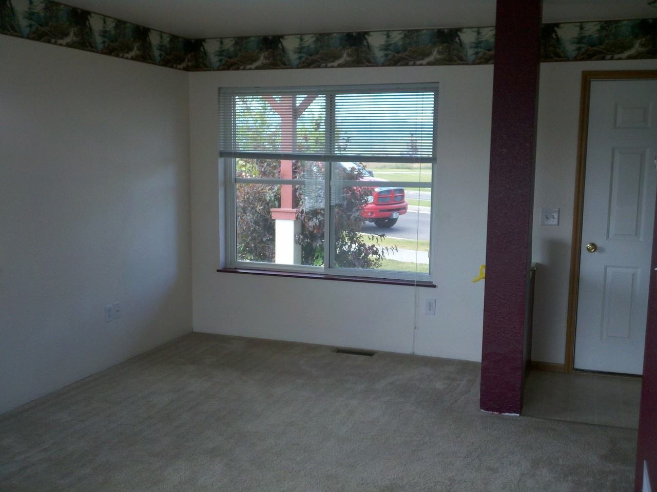 4700 Canyon Creek Blvd - Photo 3 of 10