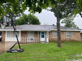 203 Lynn Ln - Photo 1 of 1