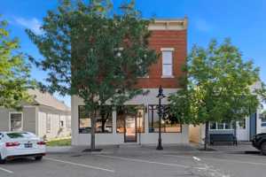 featured image of 4120 Main St