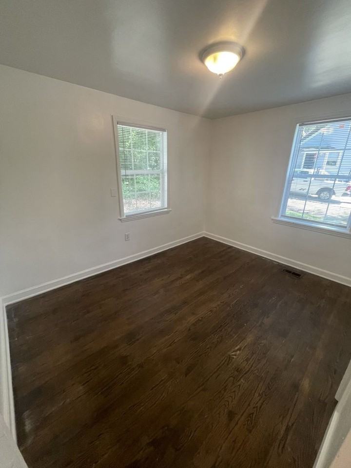 2421 Renfrow Rd - Photo 3 of 12