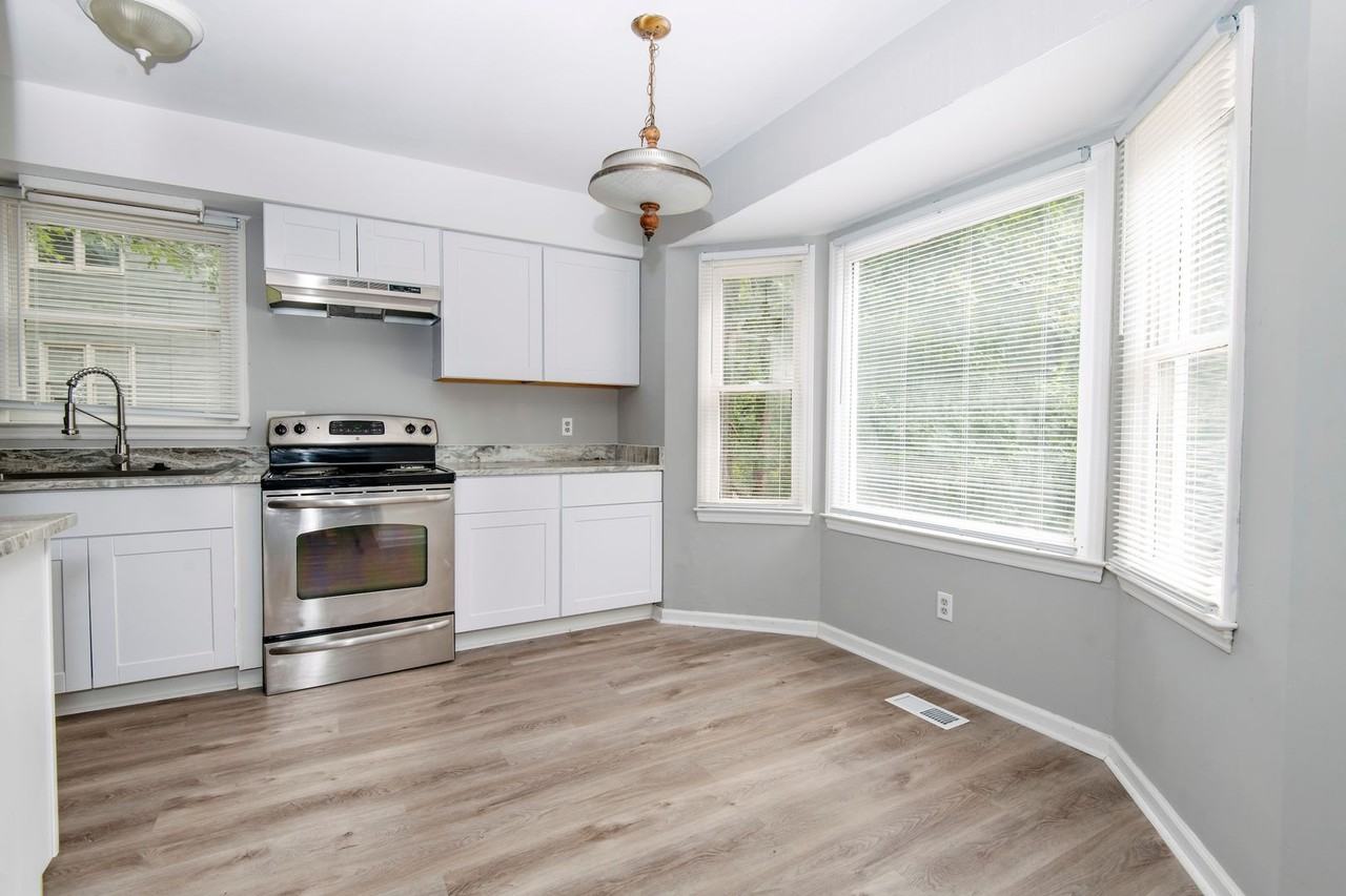 5628 Thea Ln - Photo 3 of 15