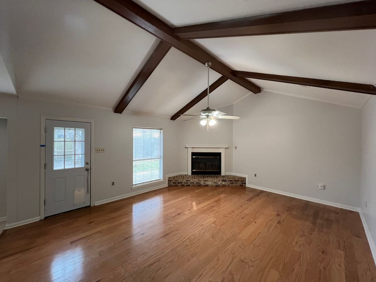 1257 Briarridge Dr - Photo 3 of 11