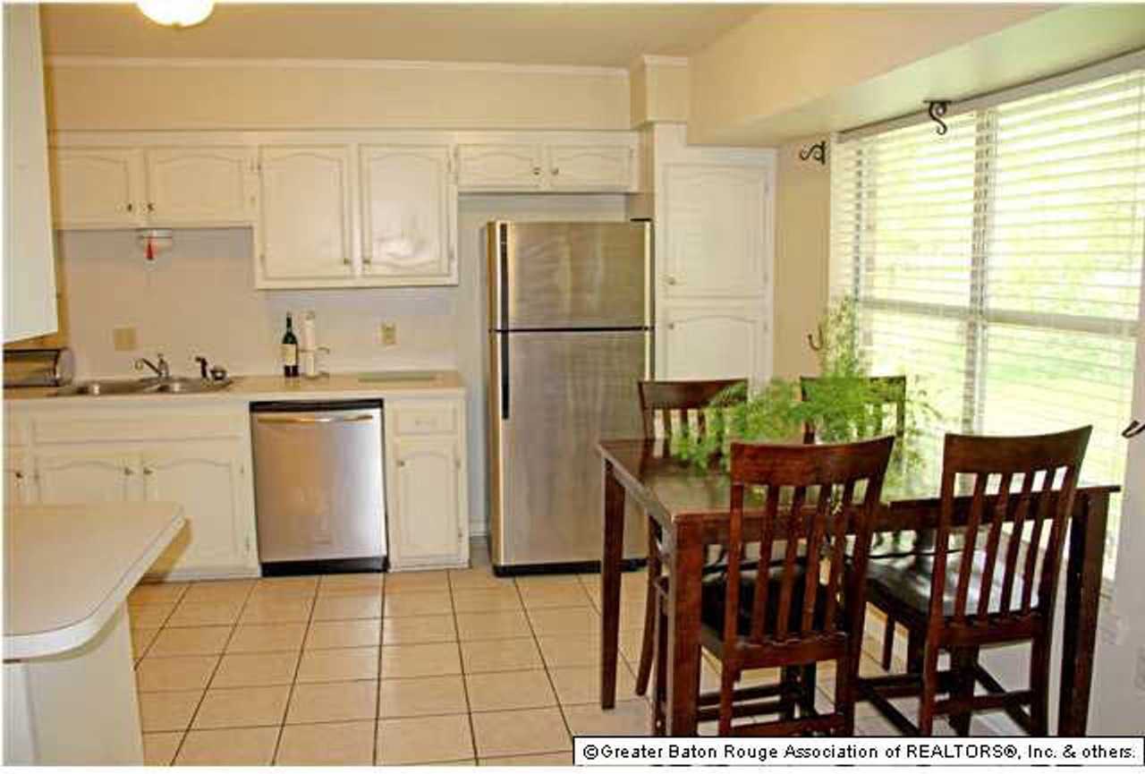 1257 Briarridge Dr - Photo 4 of 11