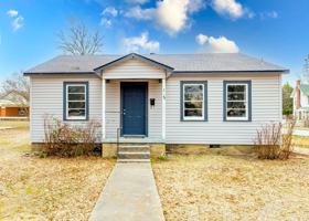 featured image of 318 E Ash St