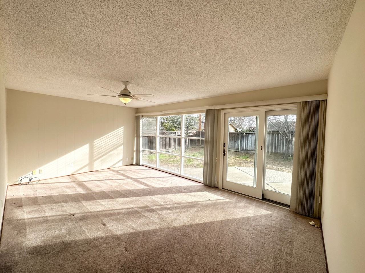 10386 Plum Tree Ln - Photo 6 of 12