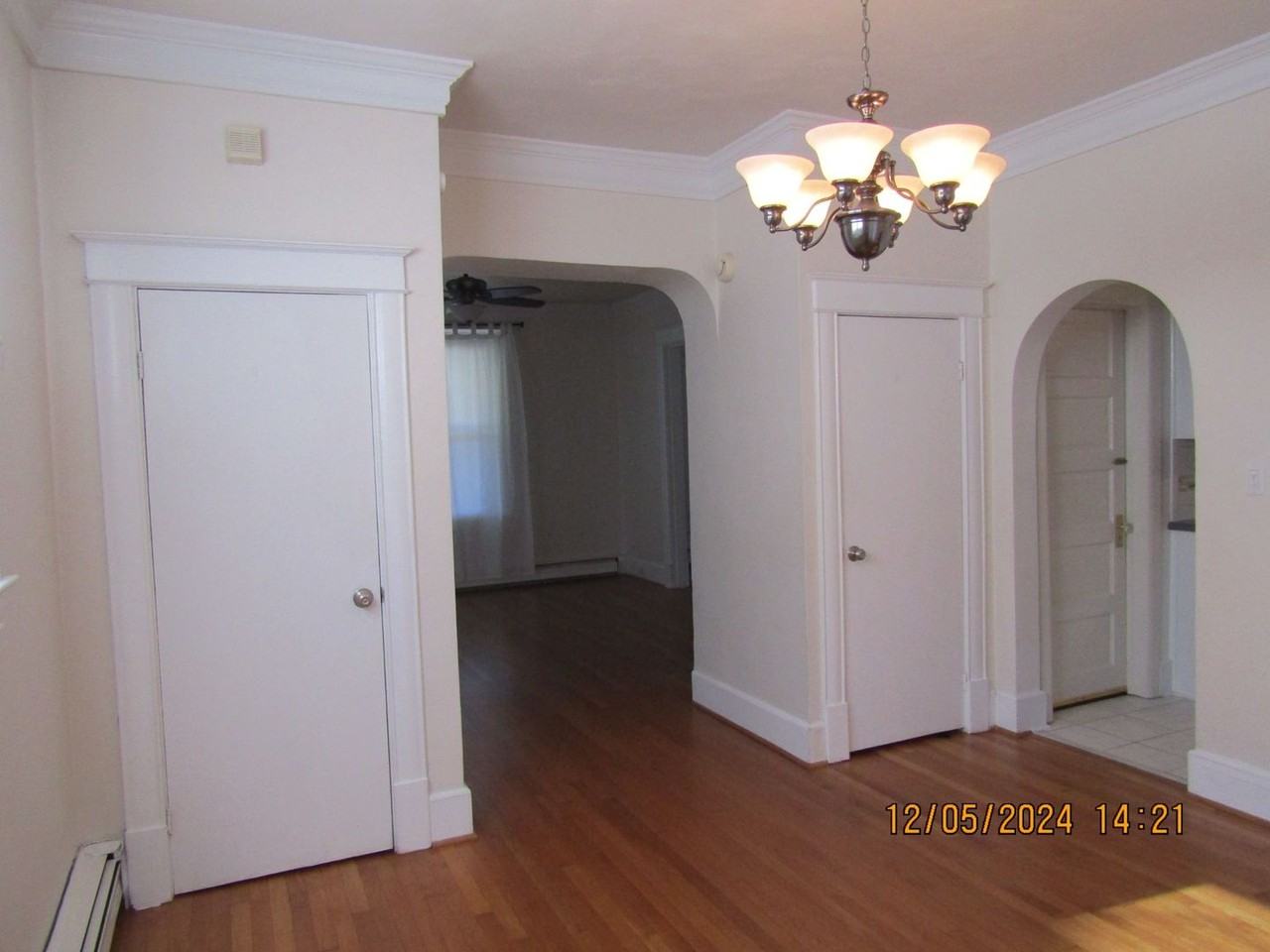 4410 Newport Ave - Photo 7 of 27