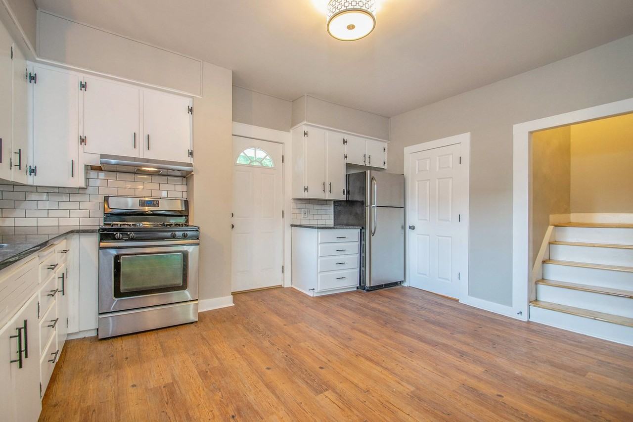 62 Caroline Pl Ne - Photo 2 of 26