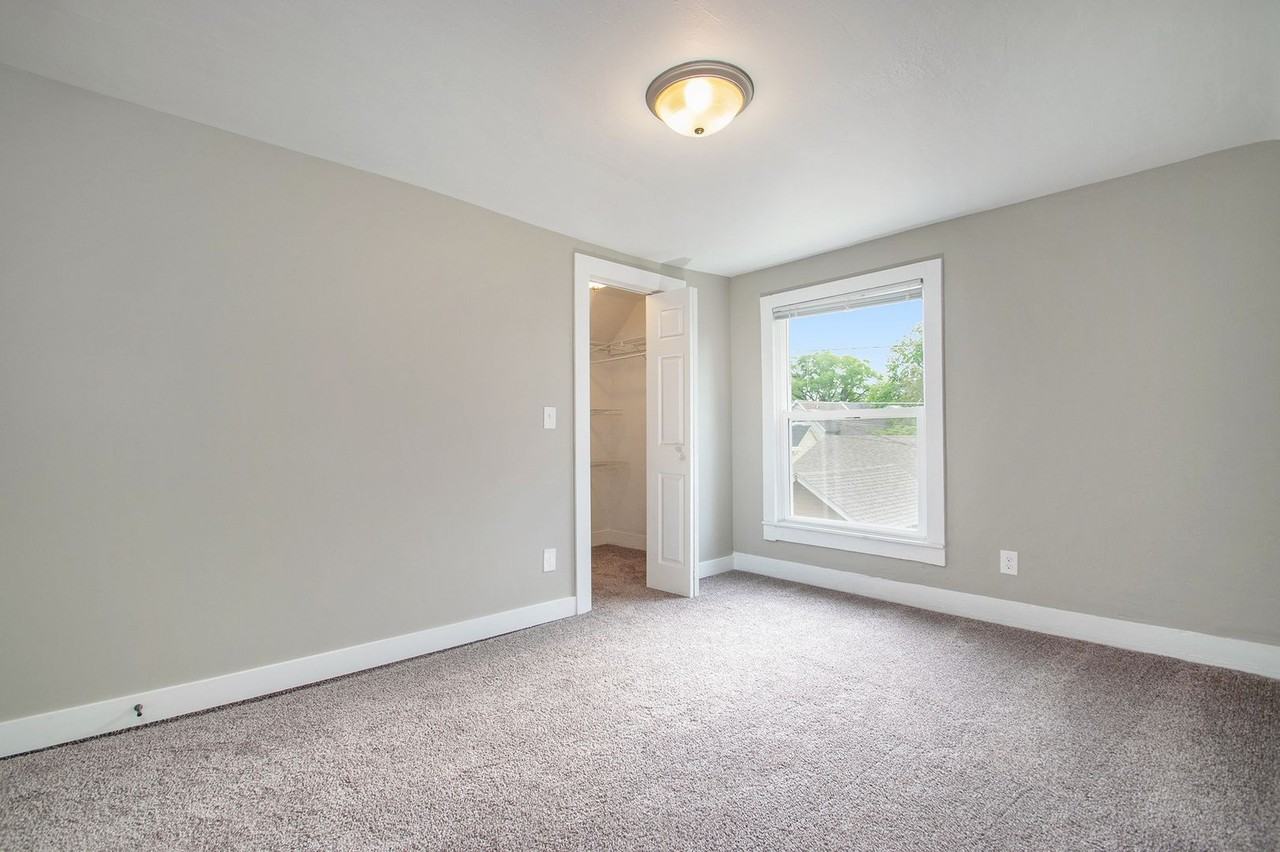 62 Caroline Pl Ne - Photo 4 of 26