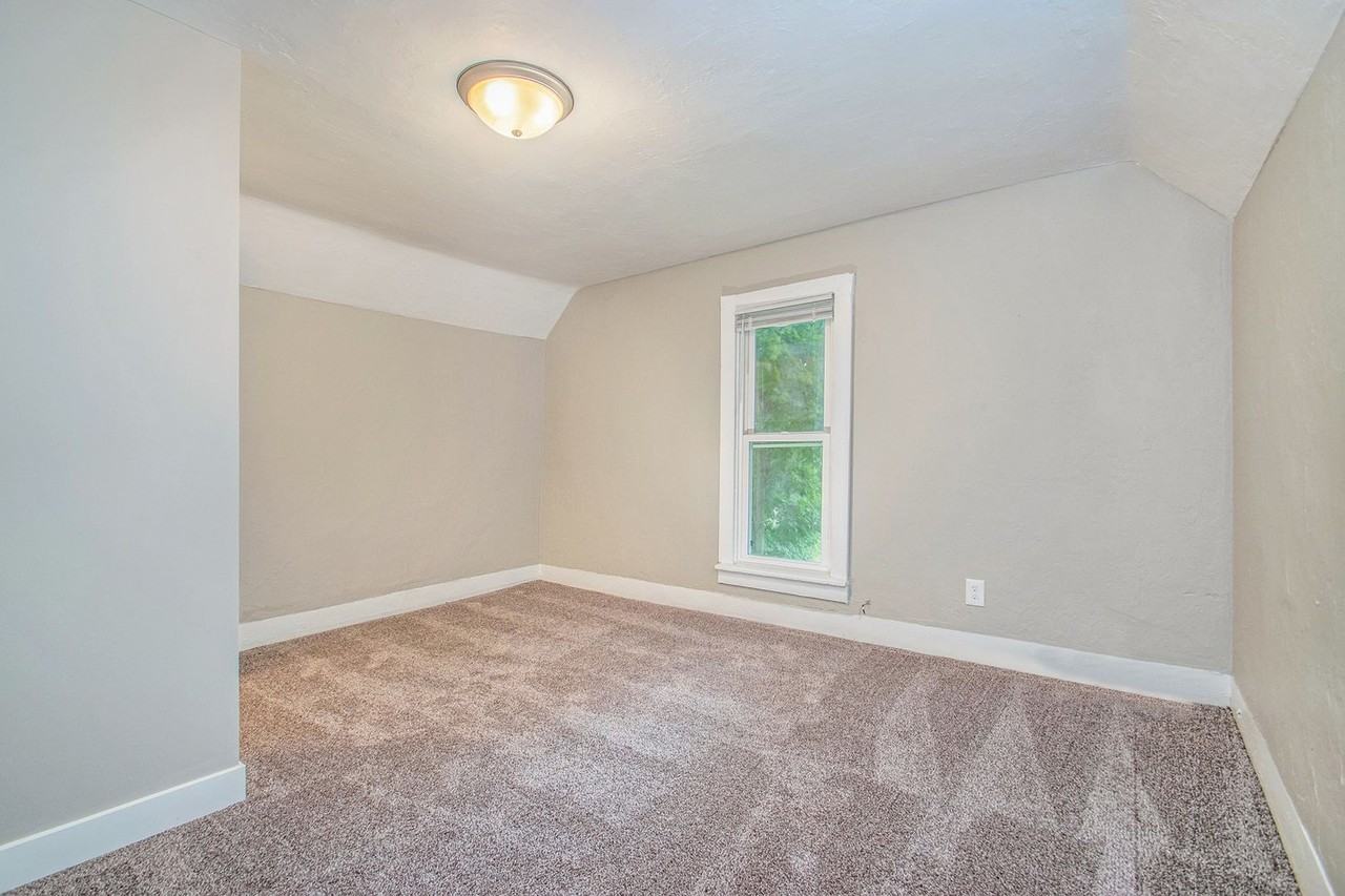62 Caroline Pl Ne - Photo 6 of 26