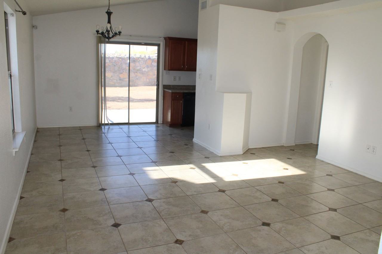 13985 Sandy Rock Dr - Photo 2 of 21