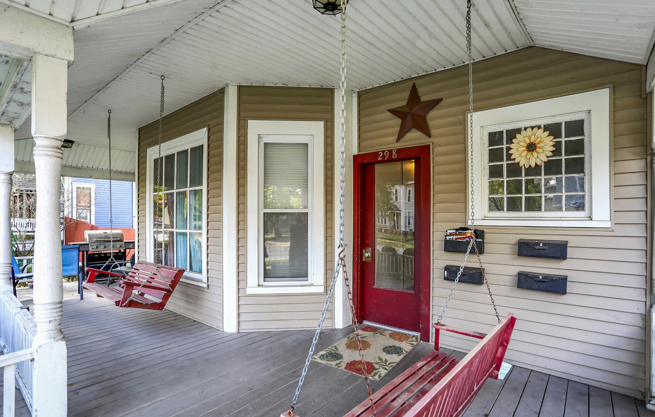 298 N Water St - Photo 4 of 6