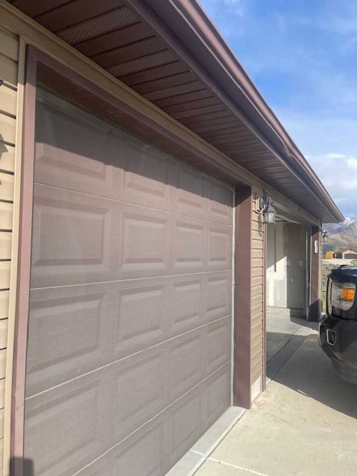 735 Thistle Dr - Photo 2 of 17