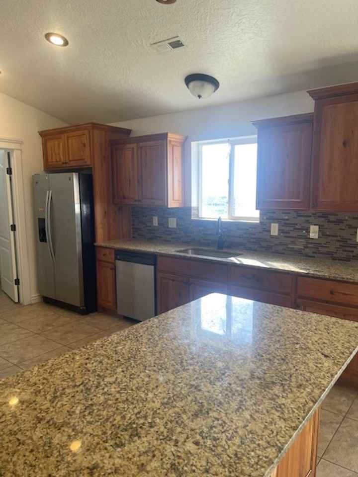 735 Thistle Dr - Photo 7 of 17