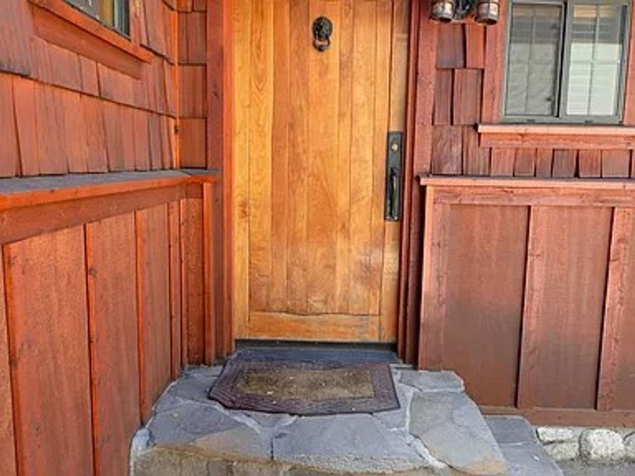 330 College Dr - Photo 2 of 27