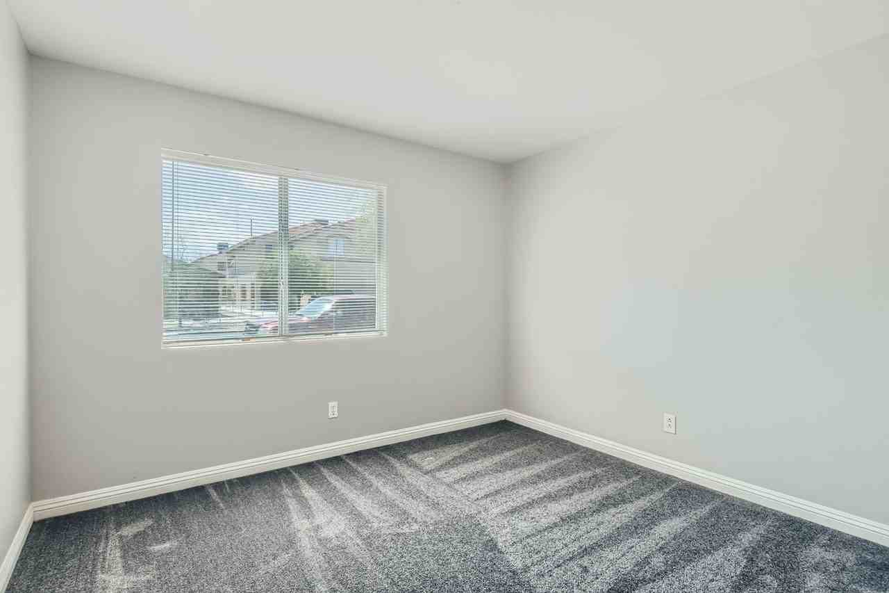 3862 Blue Wave Dr - Photo 2 of 11