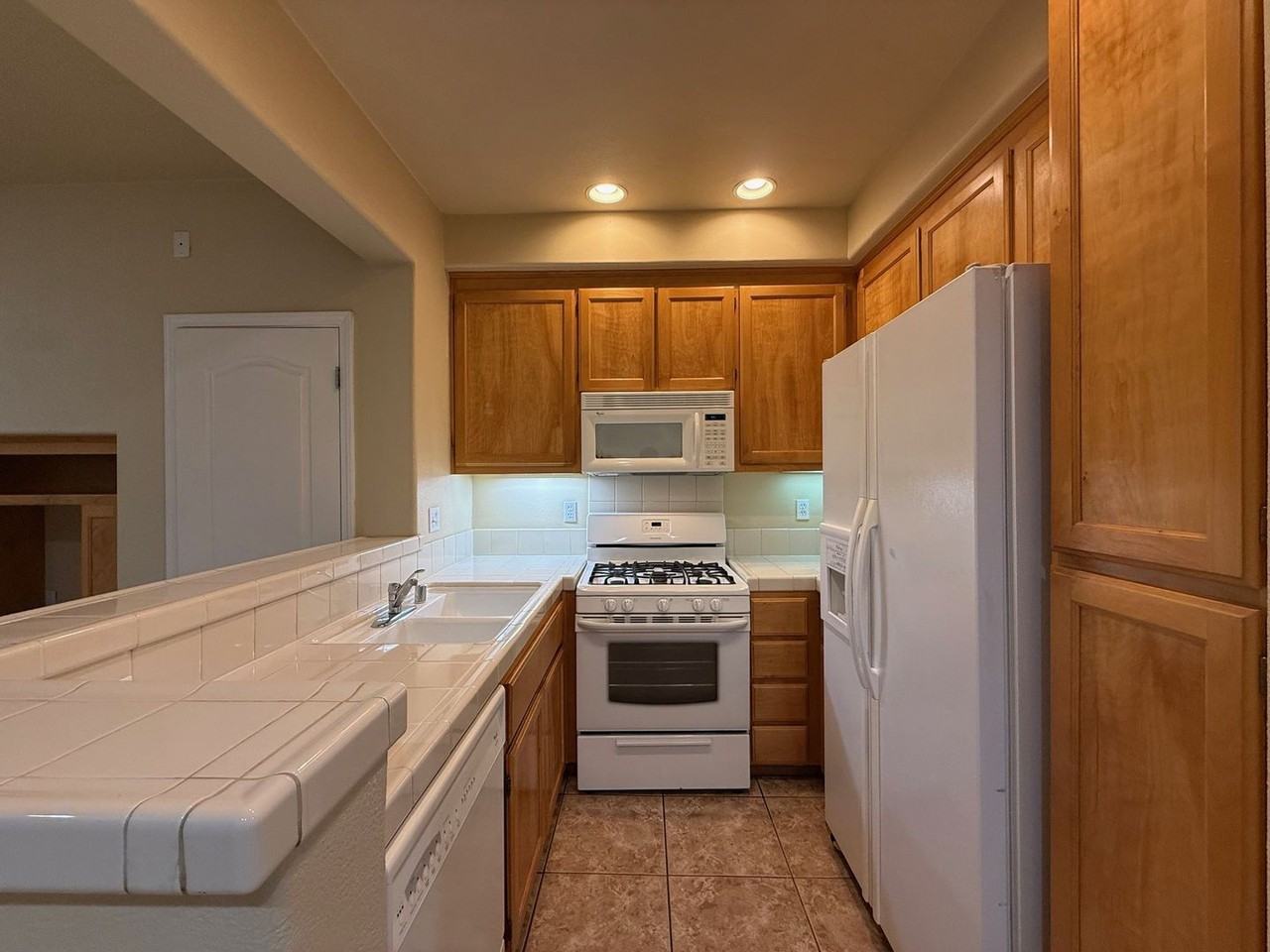 1463 Tucker St - Photo 6 of 14