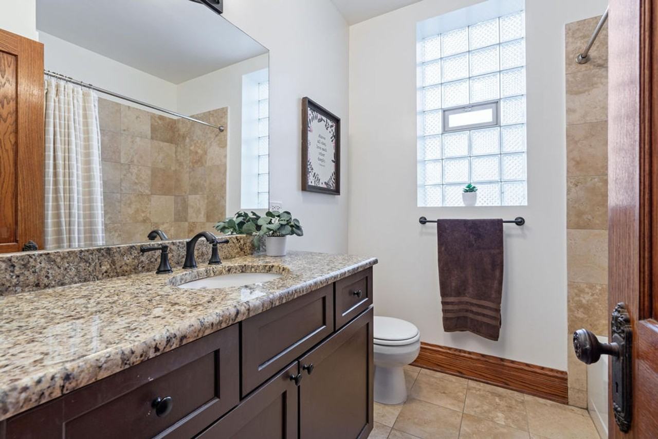 2638 W Rice St - Photo 6 of 13