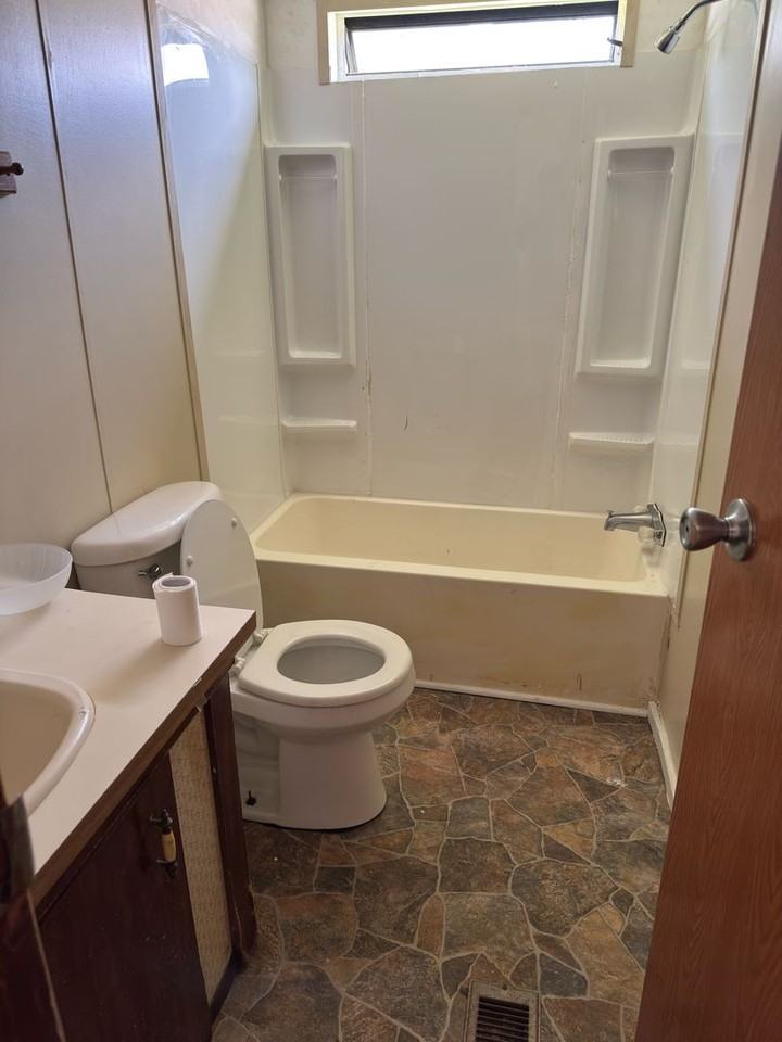 40 Manchester Rd - Photo 6 of 7
