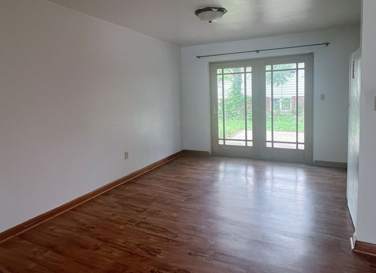 2634 N Salisbury St - Photo 4 of 12