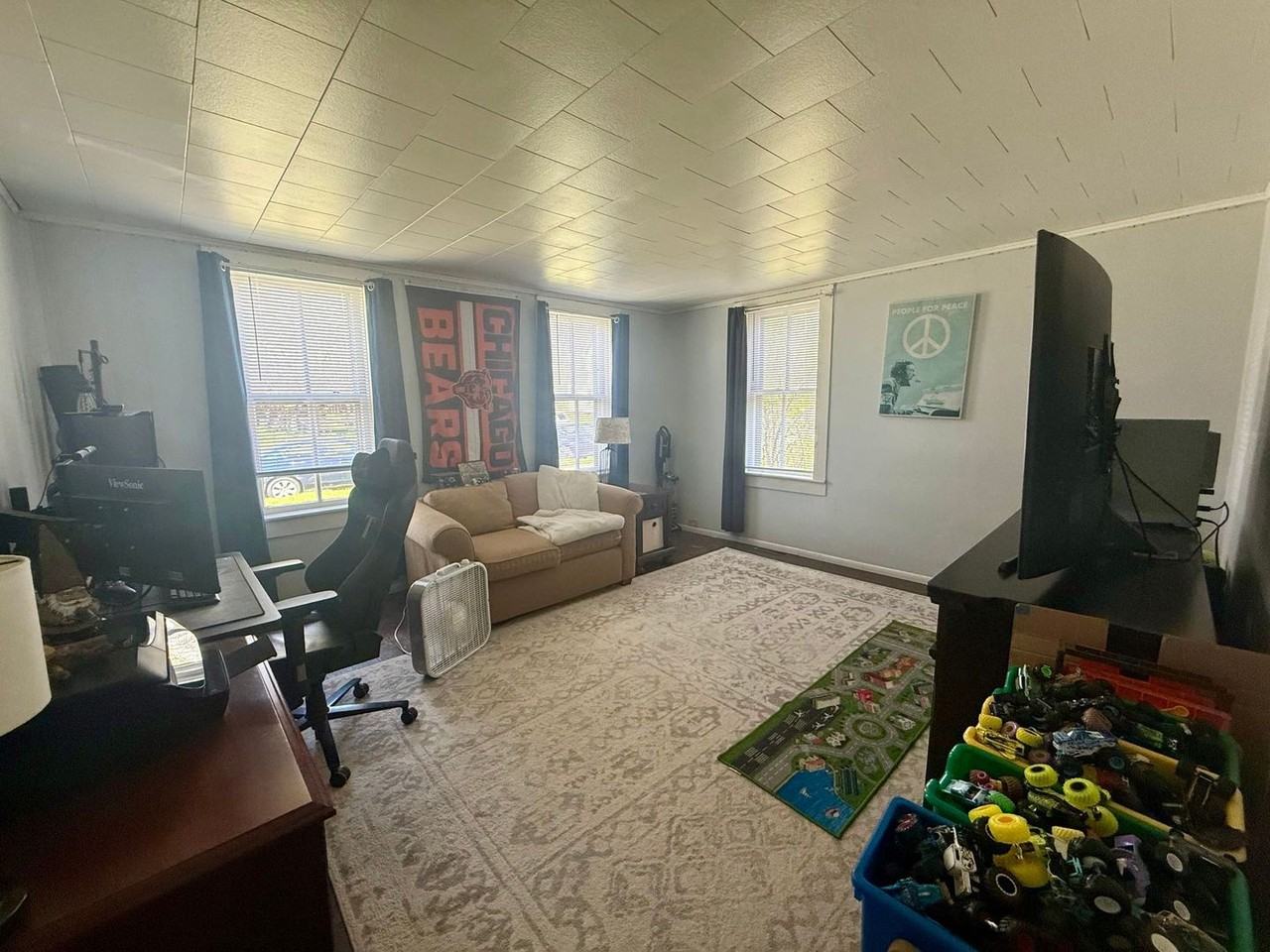 805 E Bridge St - Photo 2 of 14