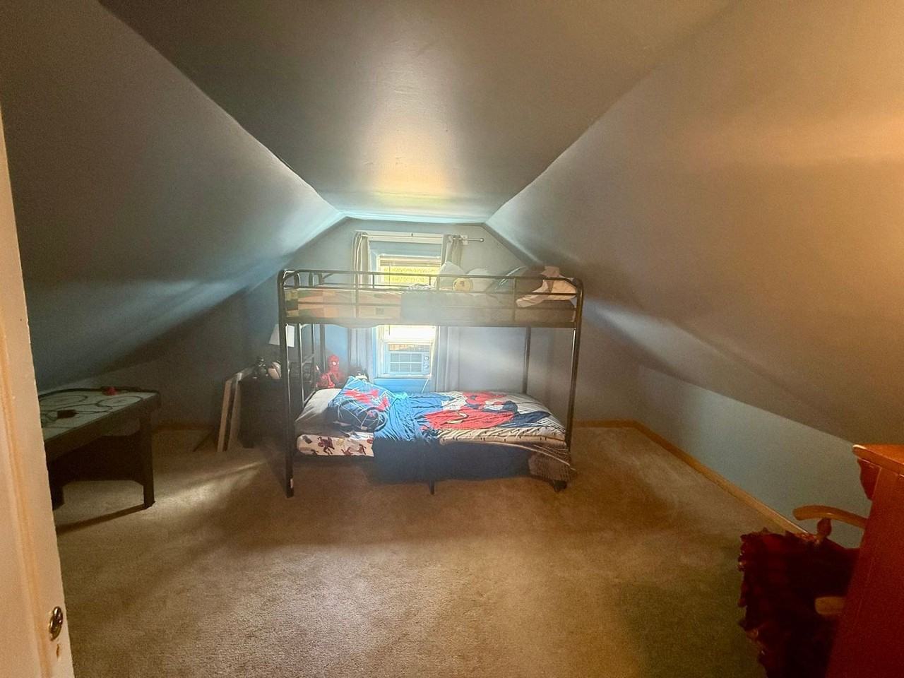 805 E Bridge St - Photo 5 of 14