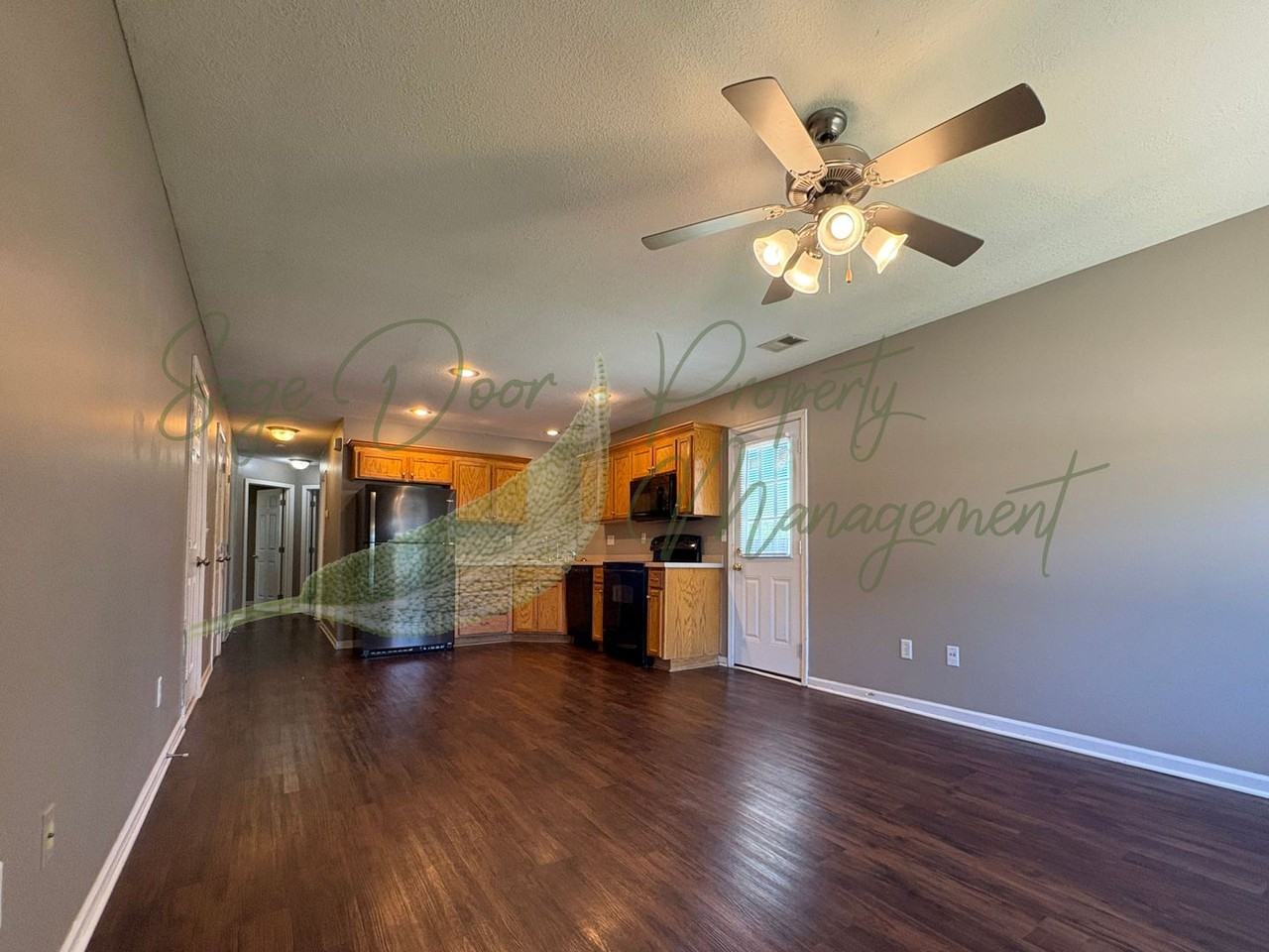 207 Nw Sni-A-Bar Pkwy - Photo 2 of 20