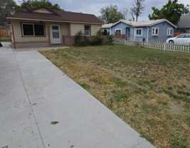 437 Locust St - Photo 1 of 1