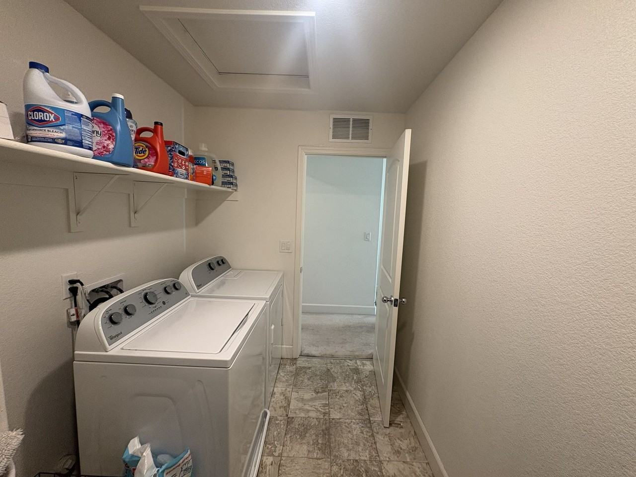 2532 Judith Resnik Ave - Photo 6 of 40