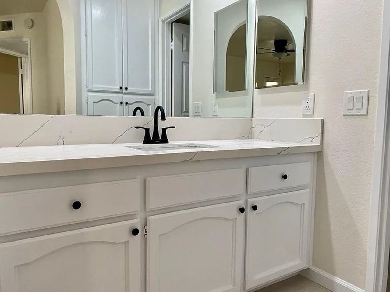 6033 Estelle St #10 - Photo 3 of 17