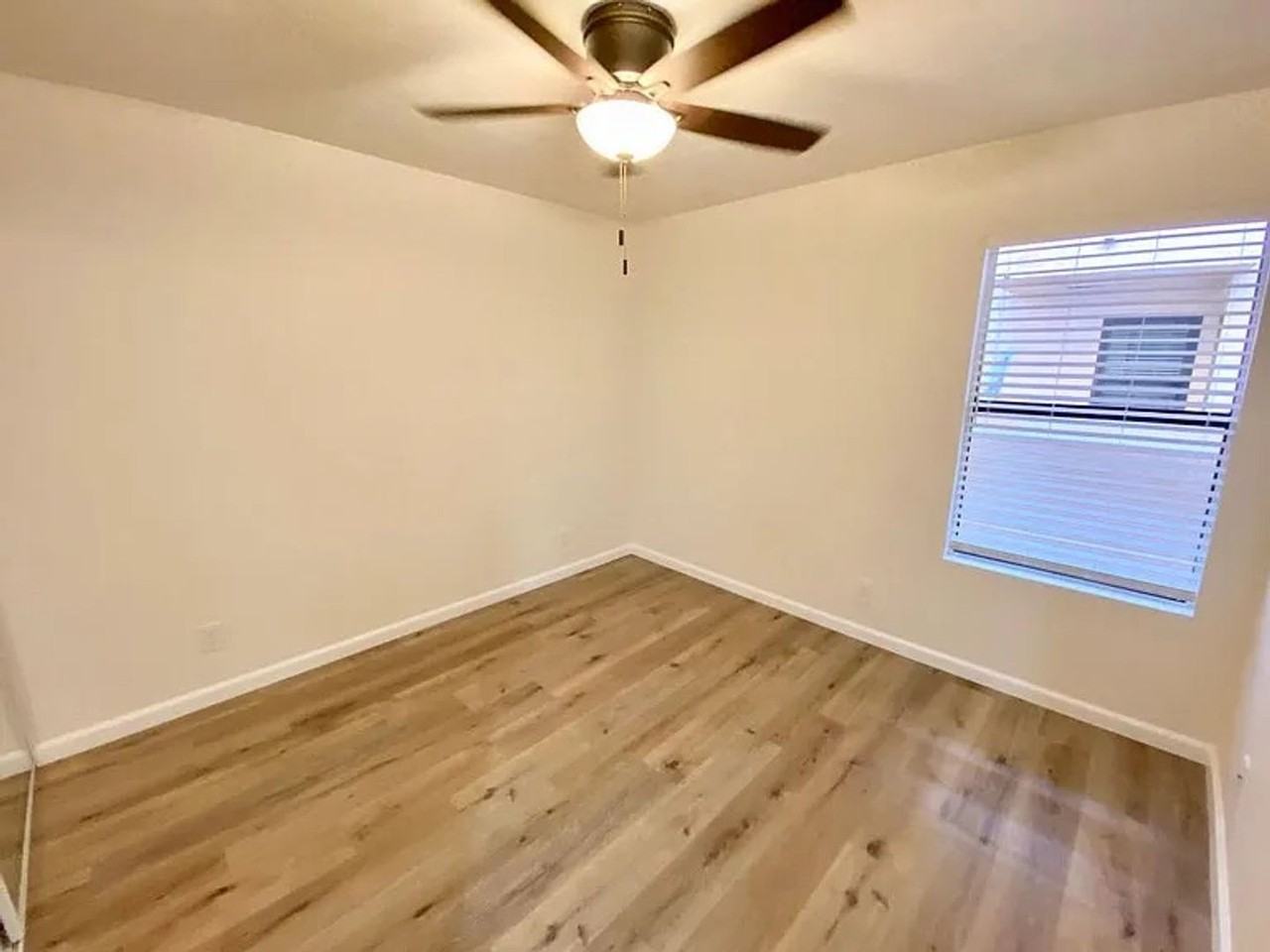 6033 Estelle St #10 - Photo 7 of 17