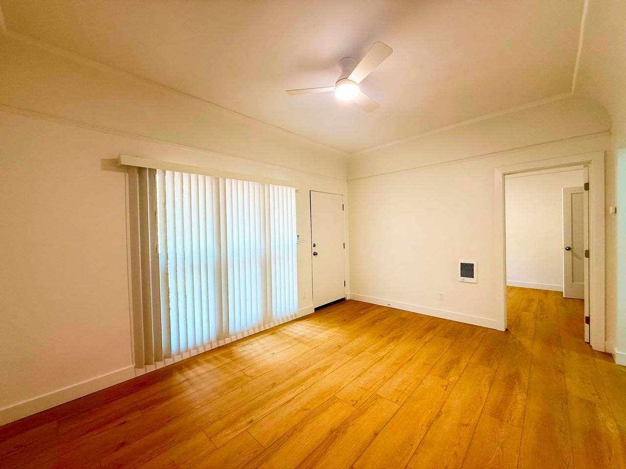 1725 Sunset Cliffs Blvd - Photo 4 of 10