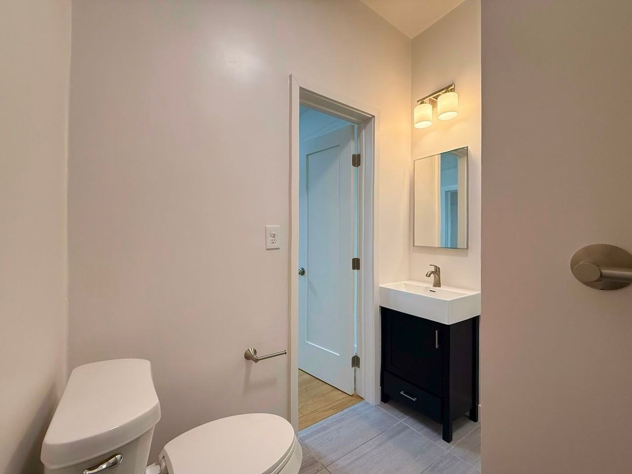 1725 Sunset Cliffs Blvd - Photo 7 of 10