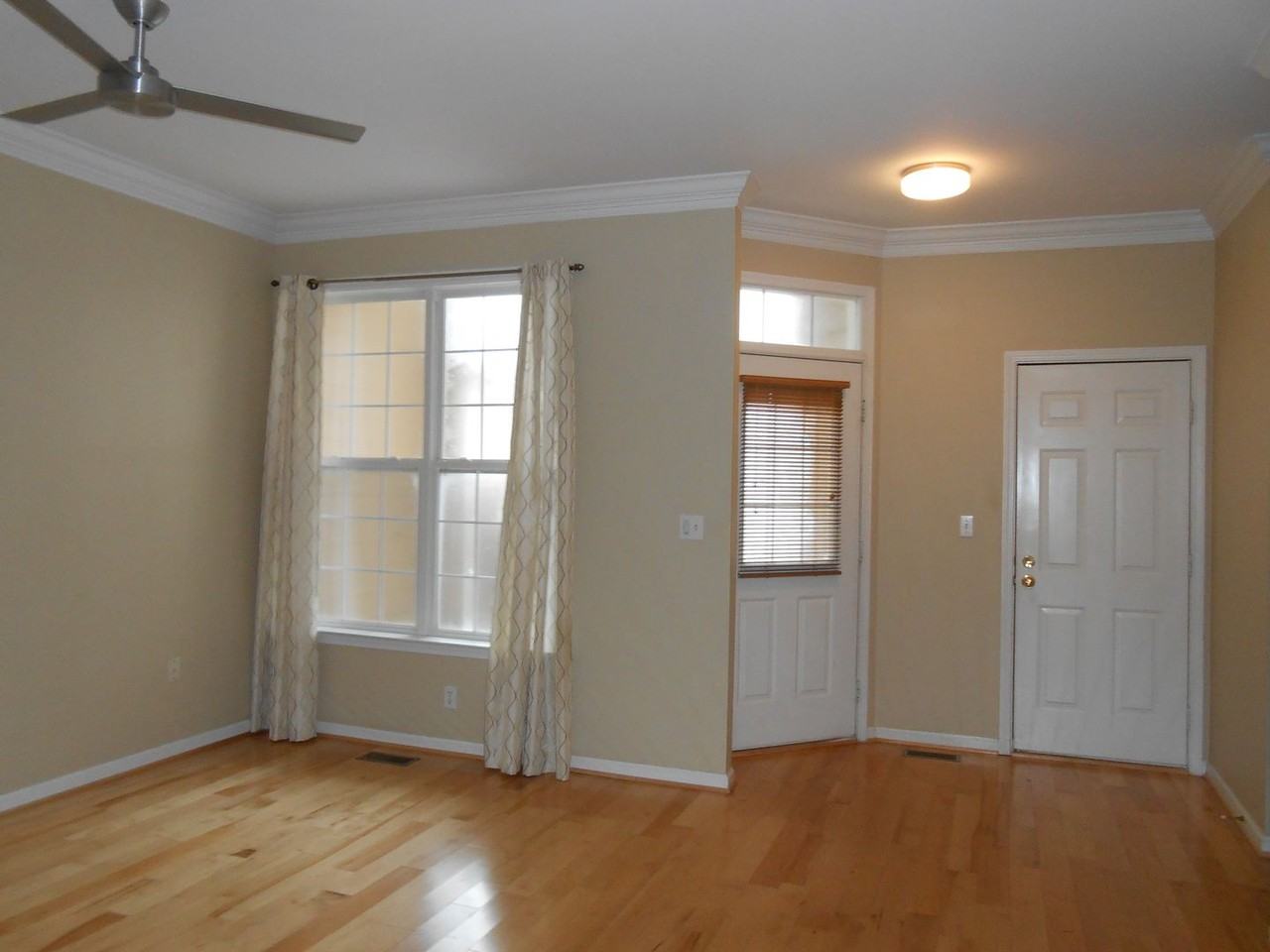 241 Sweet Bay Pl - Photo 6 of 25