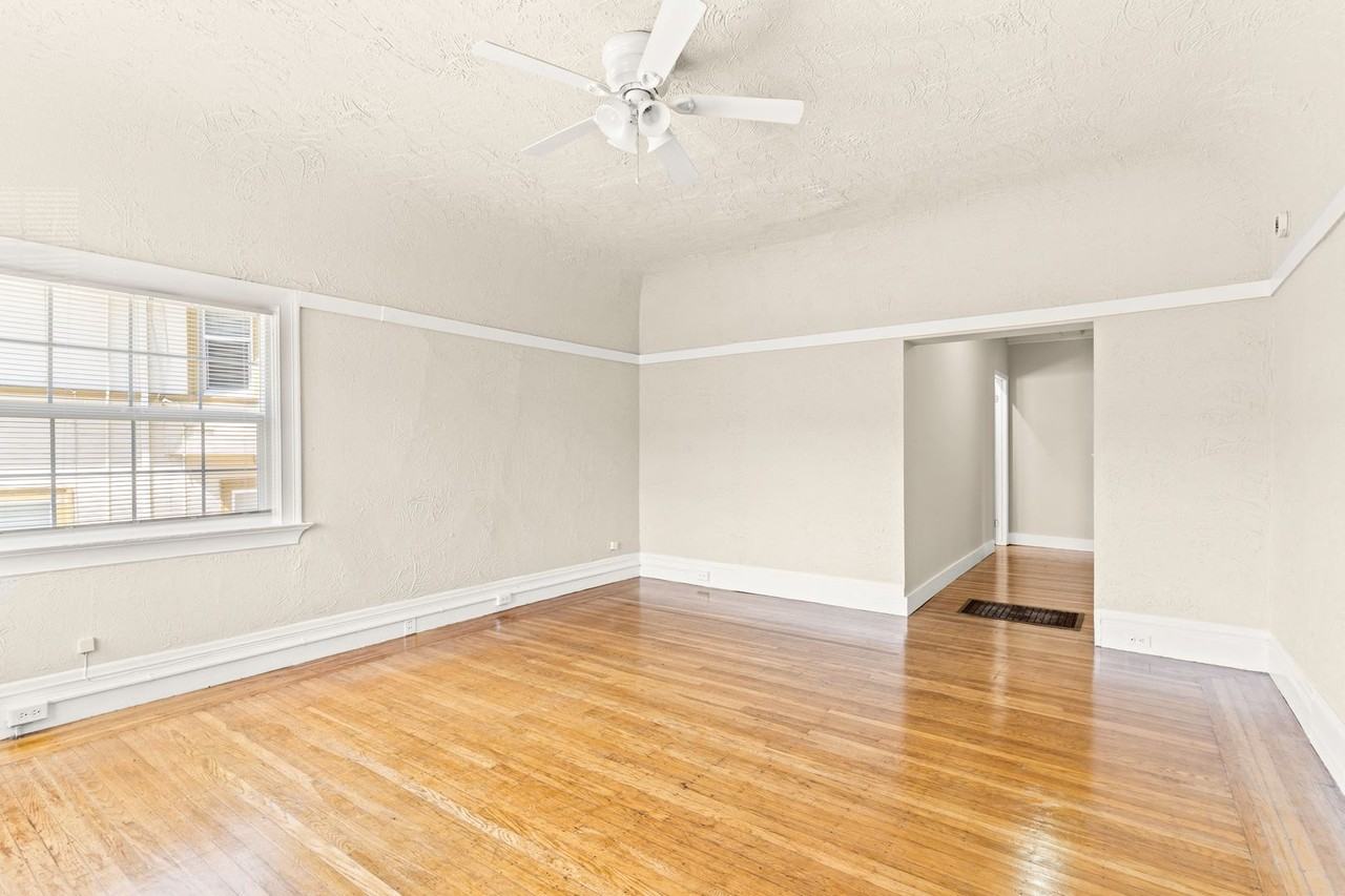514 W Macarthur Blvd - Photo 5 of 17