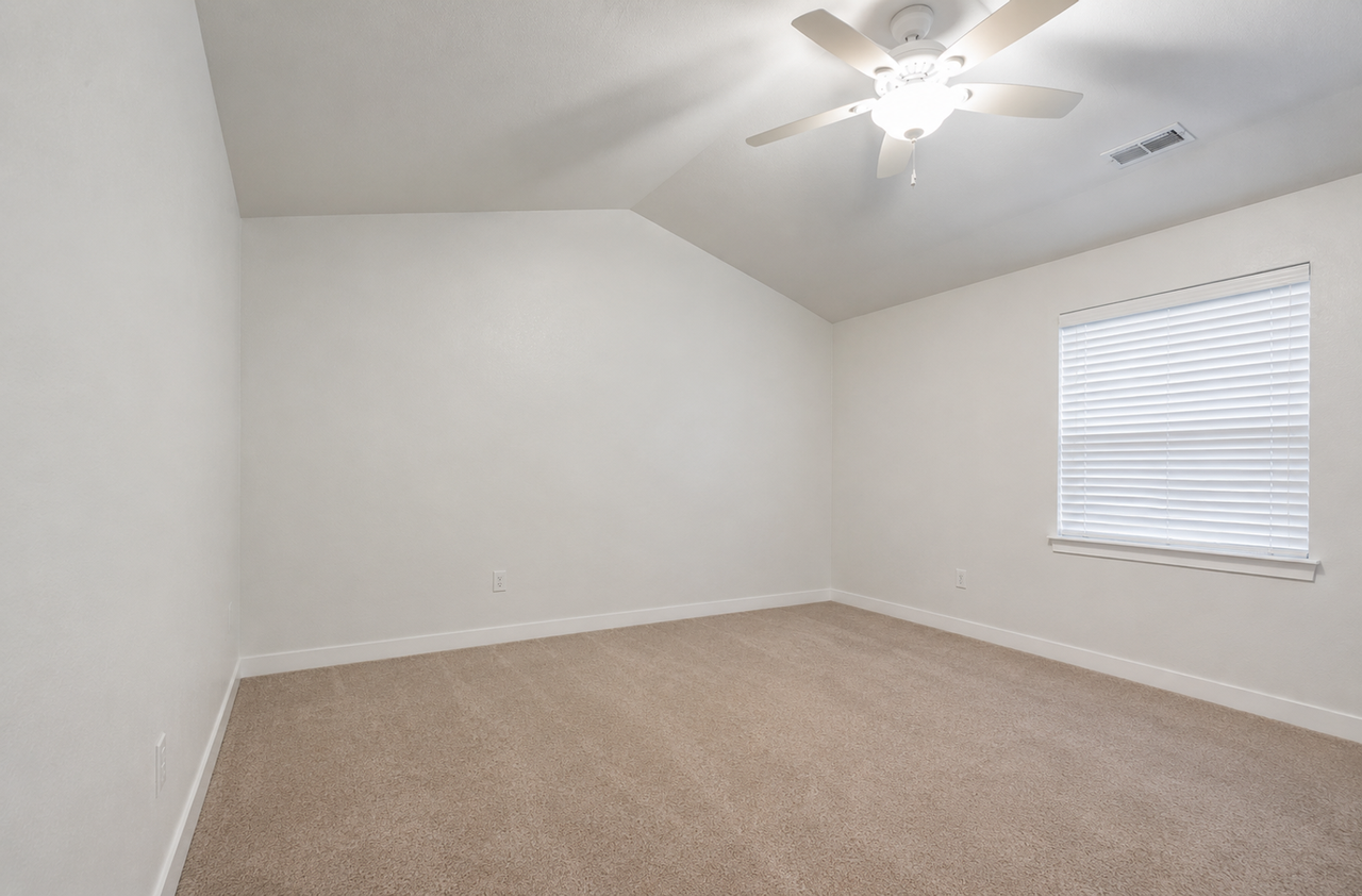221 W Whitewater Dr - Photo 5 of 13