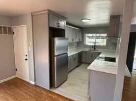 featured image of 2615 Henry Ave