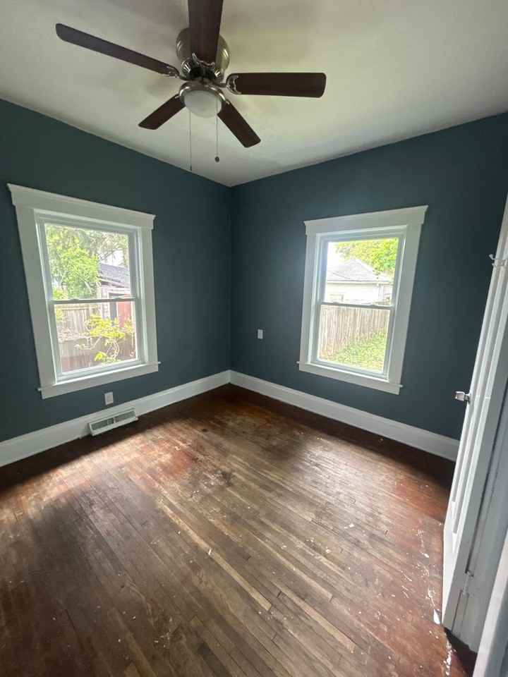 408 9th St - Photo 5 of 12