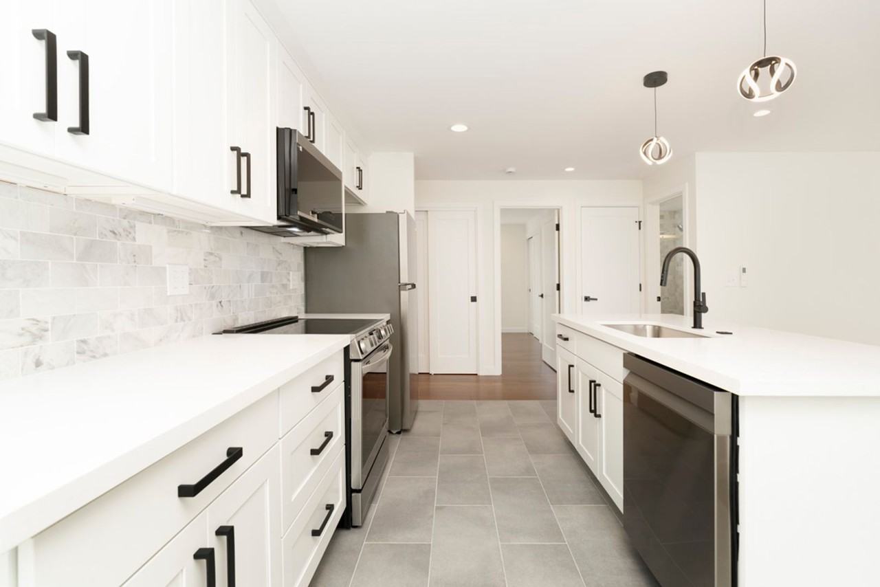 4501 Fremont Ave N - Photo 2 of 9