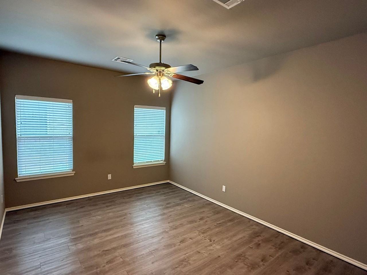 3501 Nw 164th Ter - Photo 7 of 15