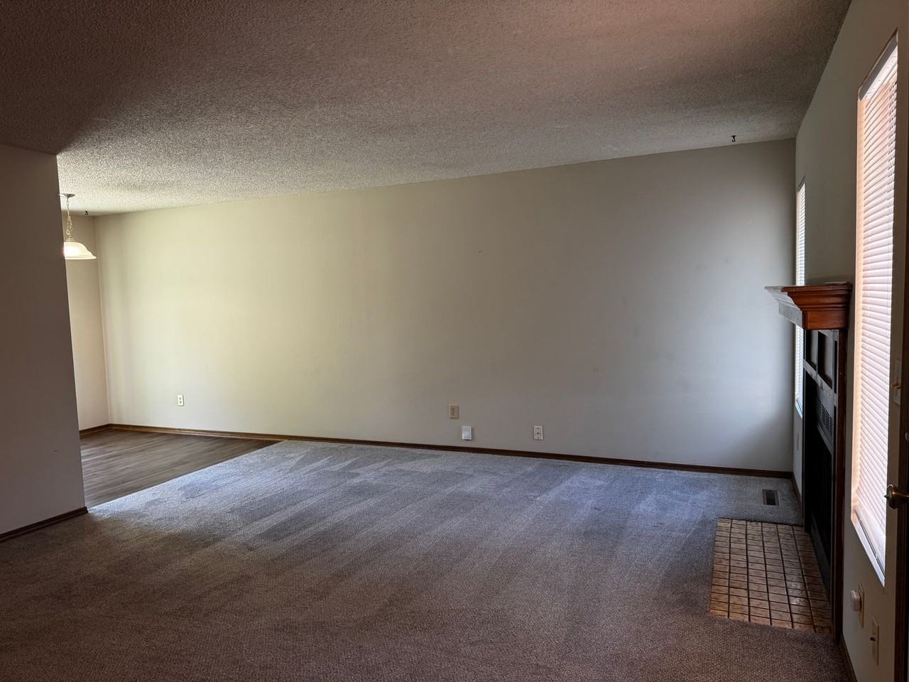 8432 W Thurman St - Photo 2 of 12