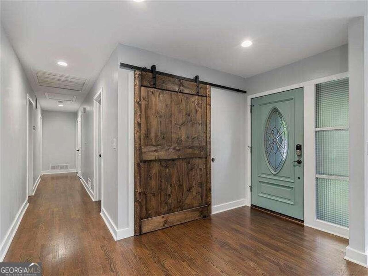 1914 Mcjenkin Dr Ne - Photo 3 of 25