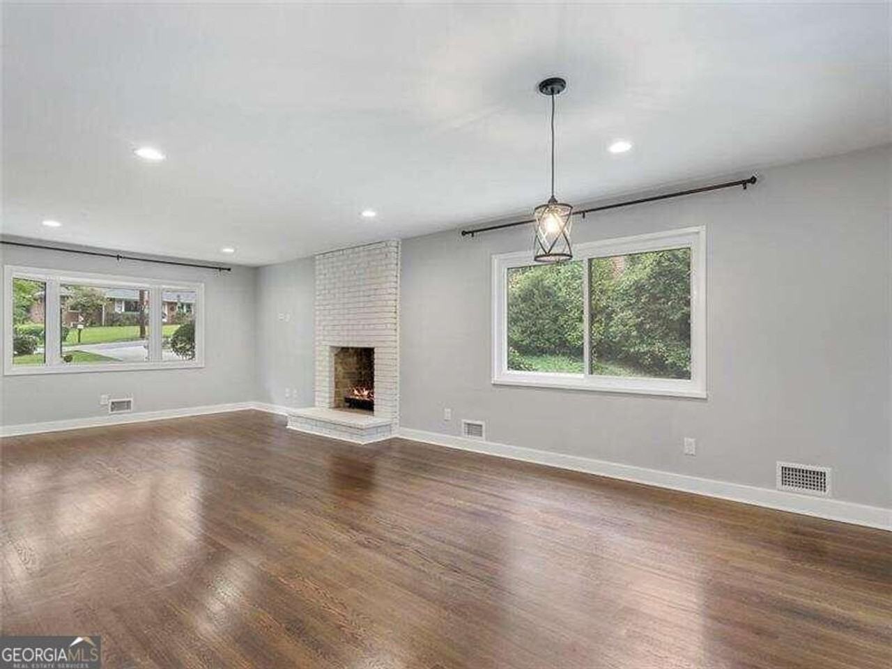 1914 Mcjenkin Dr Ne - Photo 4 of 25
