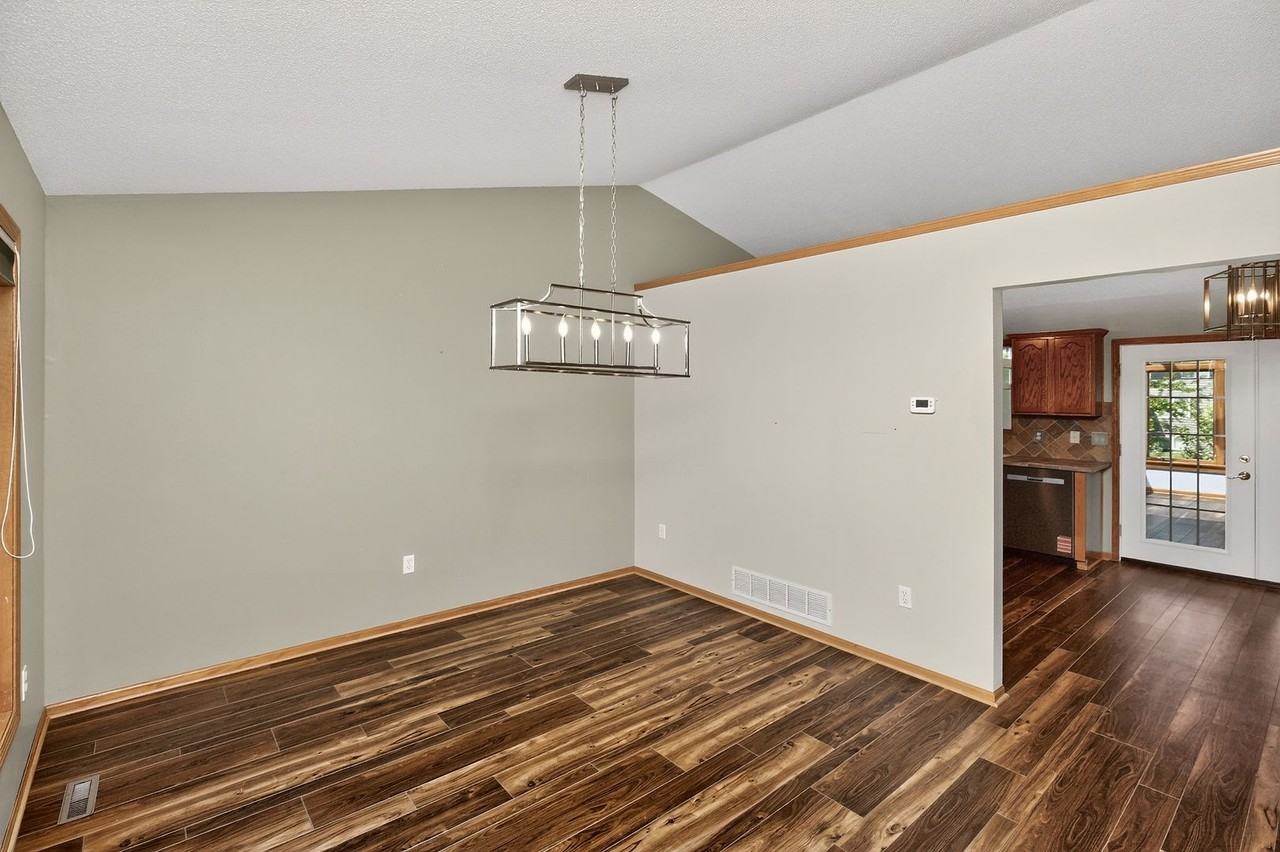 1695 Se Olson Dr - Photo 3 of 34