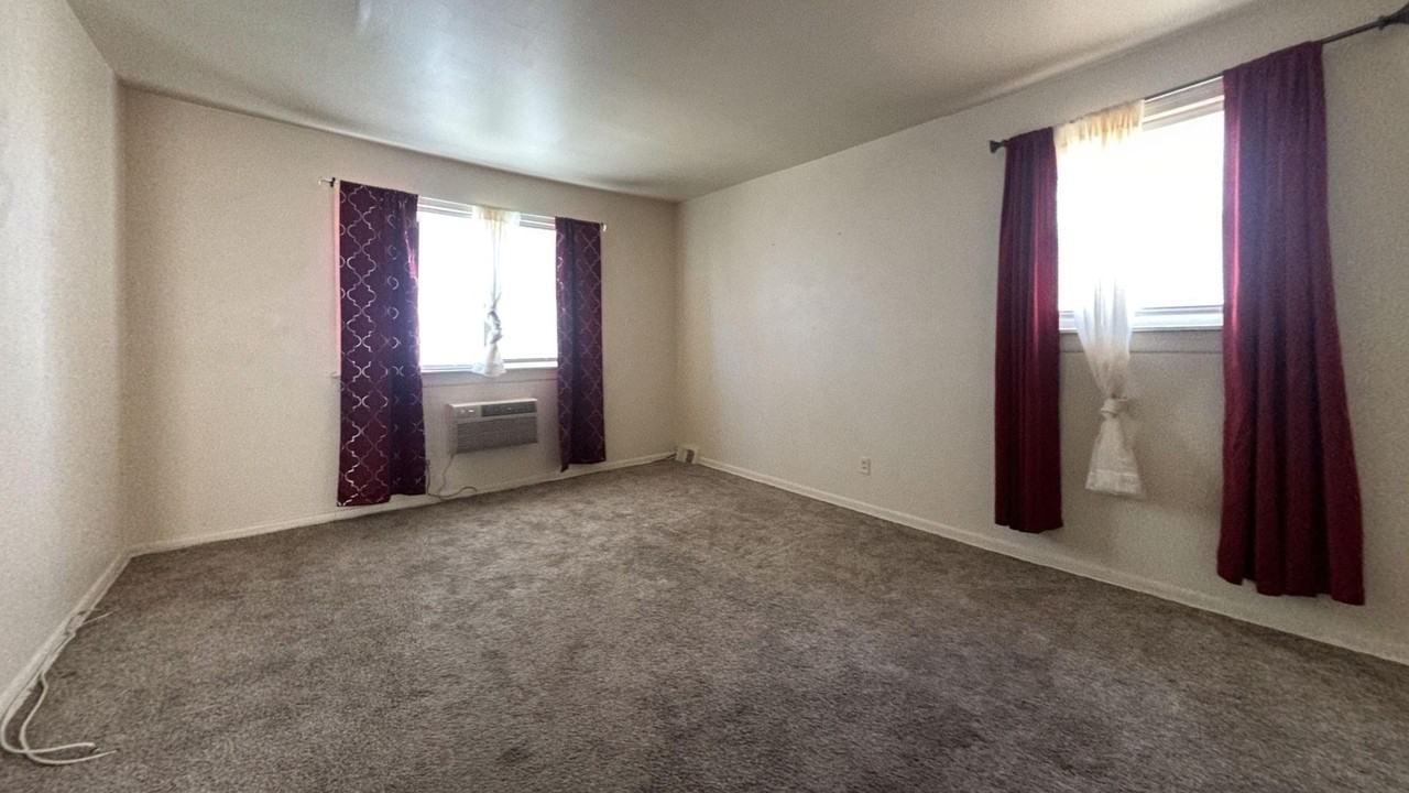 9415 Lansford St - Photo 4 of 12