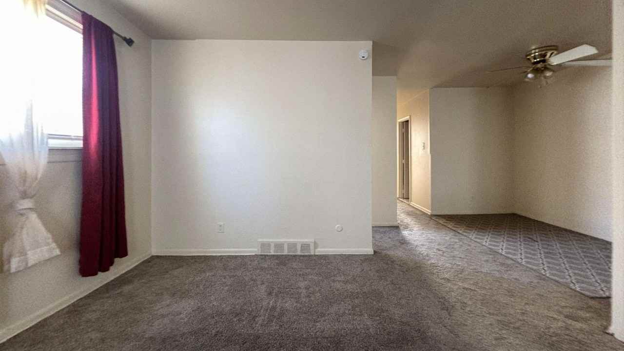 9415 Lansford St - Photo 5 of 12