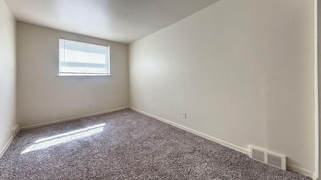 9415 Lansford St - Photo 6 of 12