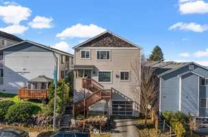 featured image of 3010 Norton Ave