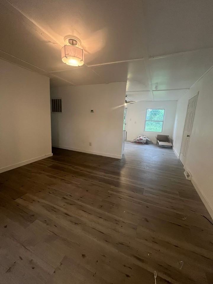 32 Drexel Dr - Photo 2 of 12