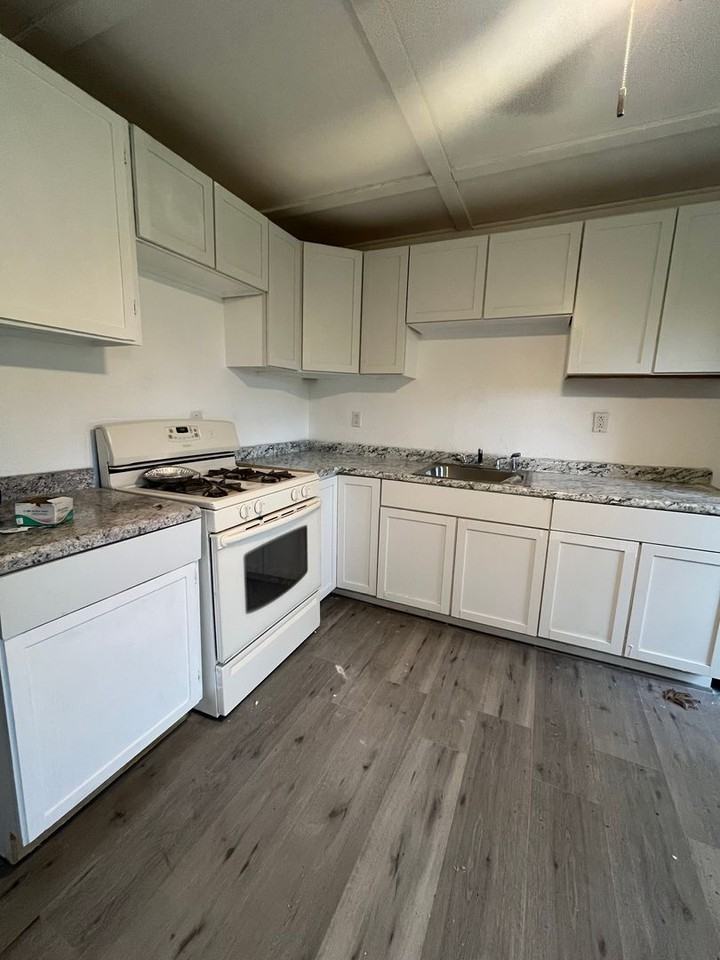 32 Drexel Dr - Photo 4 of 12